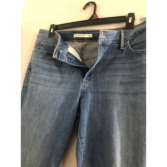 Levi’s 20W 311 Shaping Jeans - Picture 7 of 9